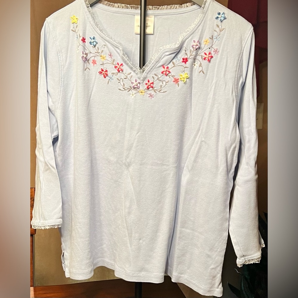 GUC Studio Collection Embroidered Light Blue Women's Top Women XL